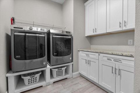 Casa en venta en Orlando, Florida, 4 dormitorios, 250.93 m2 № 1827400 - foto 19
