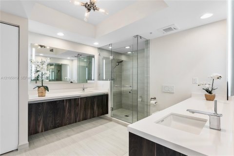 Condo in Fort Lauderdale, Florida, 2 bedrooms  № 2418107 - photo 15