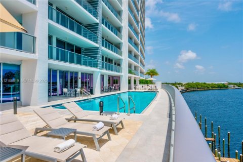 Condo in Fort Lauderdale, Florida, 2 bedrooms  № 2418107 - photo 29