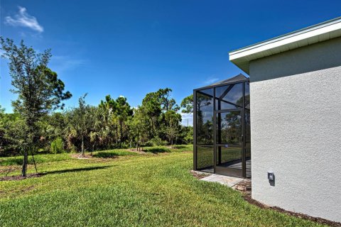 House in Englewood, Florida 3 bedrooms, 131.64 sq.m. № 1883283 - photo 5
