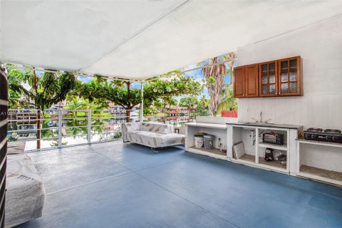 Adosado en venta en Hialeah, Florida, 2 dormitorios, 123.56 m2 № 1941354 - foto 28