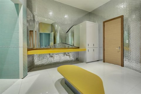 Copropriété à louer à Miami, Floride: 2 chambres, 100.71 m2 № 1971502 - photo 13