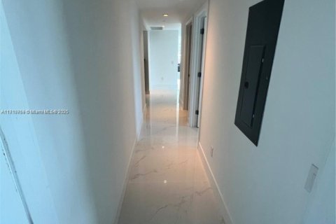 Copropriété à louer à Miami, Floride: 2 chambres, 100.71 m2 № 1971502 - photo 5