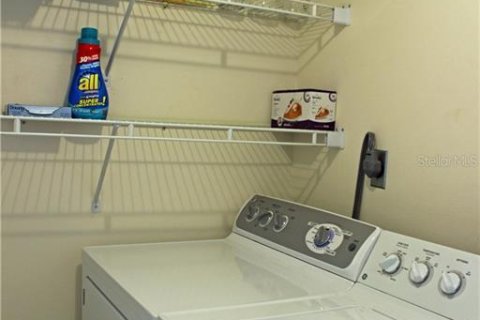 Снять в аренду кондоминиум в Мадейра - Бич, Флорида 3 комнаты, 150.97м2, № 251542 - фото 18