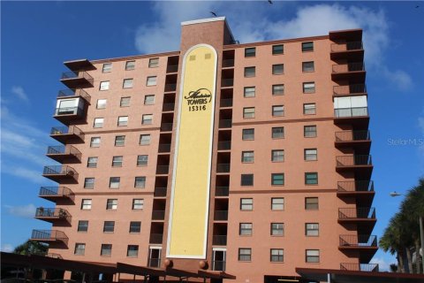 Снять в аренду кондоминиум в Мадейра - Бич, Флорида 3 комнаты, 150.97м2, № 251542 - фото 19