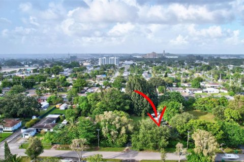 Land in Dania Beach, Florida № 2015786 - photo 2