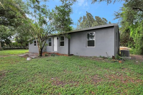 Land in Dania Beach, Florida № 2015786 - photo 6