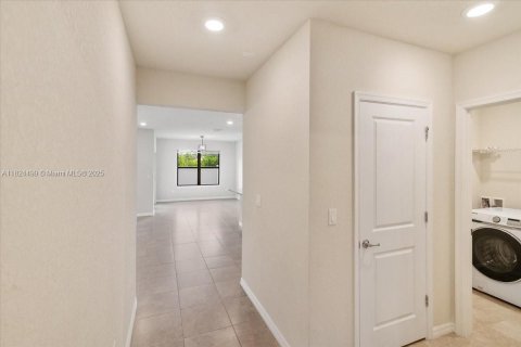 Купить виллу или дом в Окленд-Парк, Флорида 3 спальни, 153.01м2, № 1955832 - фото 30