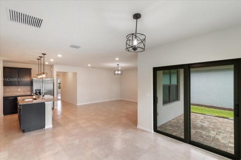 Купить виллу или дом в Окленд-Парк, Флорида 3 спальни, 153.01м2, № 1955832 - фото 12