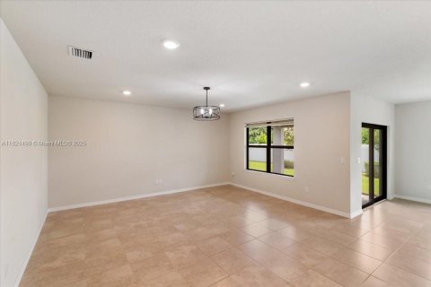 Купить виллу или дом в Окленд-Парк, Флорида 3 спальни, 153.01м2, № 1955832 - фото 25