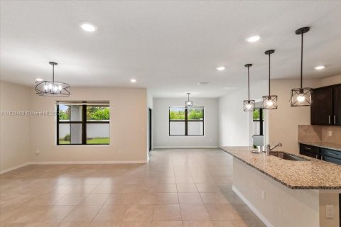 Купить виллу или дом в Окленд-Парк, Флорида 3 спальни, 153.01м2, № 1955832 - фото 11