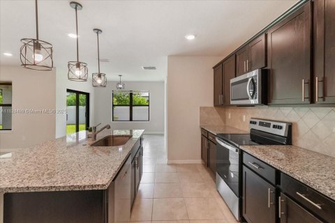 Купить виллу или дом в Окленд-Парк, Флорида 3 спальни, 153.01м2, № 1955832 - фото 4