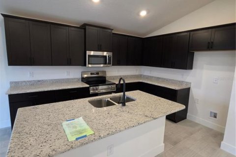 House in Spring Hill, Florida 3 bedrooms, 140.47 sq.m. № 2235458 - photo 7