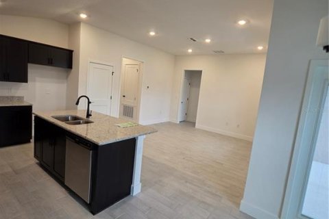 House in Spring Hill, Florida 3 bedrooms, 140.47 sq.m. № 2235458 - photo 8