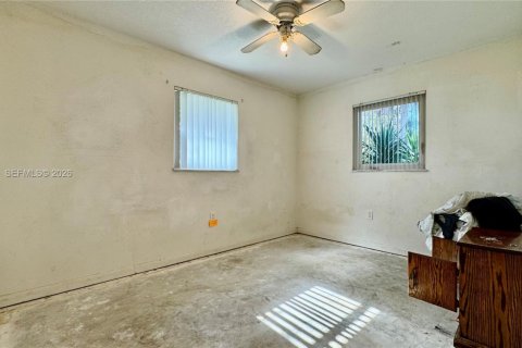 House in Merrit Island, Florida 3 bedrooms, 128.11 sq.m. № 1995860 - photo 12