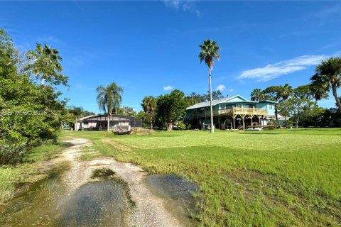 House in Merrit Island, Florida 3 bedrooms, 128.11 sq.m. № 1995860 - photo 22