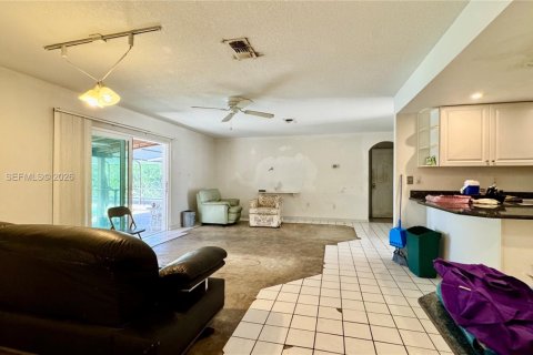 House in Merrit Island, Florida 3 bedrooms, 128.11 sq.m. № 1995860 - photo 11