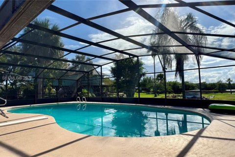 House in Merrit Island, Florida 3 bedrooms, 128.11 sq.m. № 1995860 - photo 3