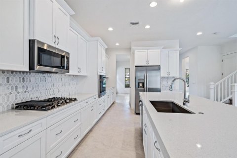 House in Palm Beach Gardens, Florida 5 bedrooms, 336.86 sq.m. № 2392741 - photo 11