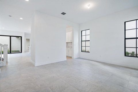 House in Palm Beach Gardens, Florida 5 bedrooms, 336.86 sq.m. № 2392741 - photo 6