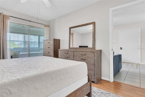 Condominio en alquiler en New Port Richey, Florida, 1 dormitorio, 67.63 m2 № 1797990 - foto 14