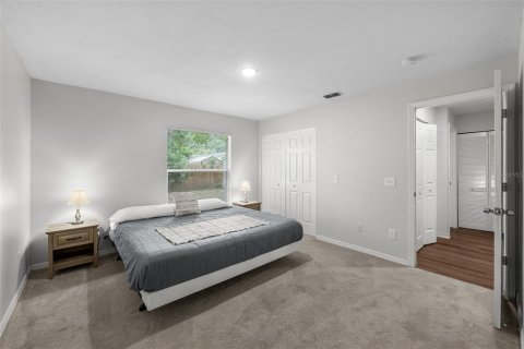Villa ou maison à louer à Tampa, Floride: 3 chambres, 111.48 m2 № 2415100 - photo 13