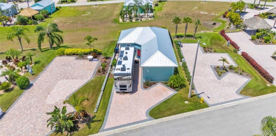 House in Polk City, Florida 1 bedroom, 101.82 sq.m. № 1870240