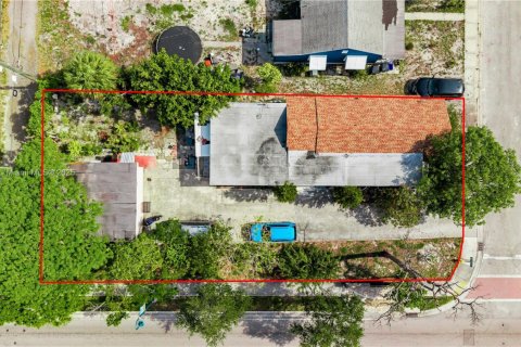 House in Lake Worth, Florida 3 bedrooms, 135.82 sq.m. № 1865191 - photo 17