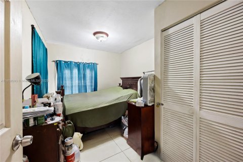 House in Lake Worth, Florida 3 bedrooms, 135.82 sq.m. № 1865191 - photo 9