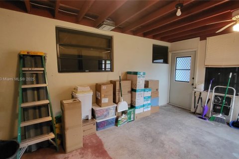 House in Hollywood, Florida 3 bedrooms, 126.72 sq.m. № 1697483 - photo 13