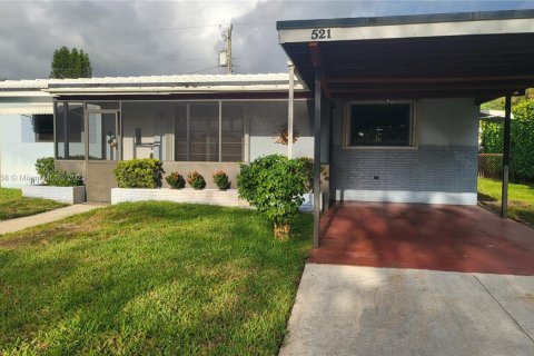 House in Hollywood, Florida 3 bedrooms, 126.72 sq.m. № 1697483 - photo 2