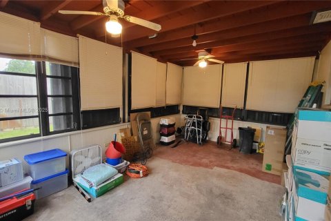 House in Hollywood, Florida 3 bedrooms, 126.72 sq.m. № 1697483 - photo 27