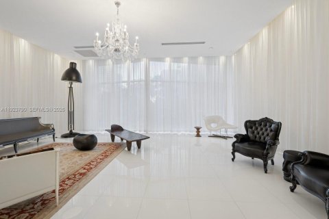 Condominio en alquiler en Miami, Florida, 1 dormitorio, 55.46 m2 № 1982472 - foto 29