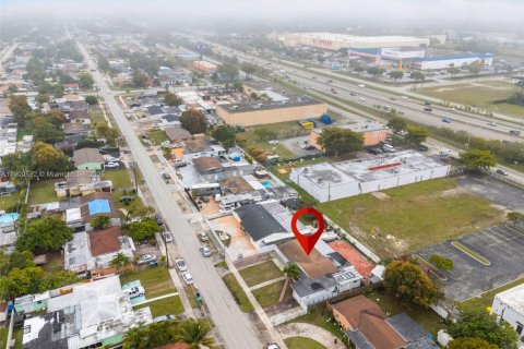 House in Miami Gardens, Florida 4 bedrooms, 164.81 sq.m. № 1951637 - photo 28