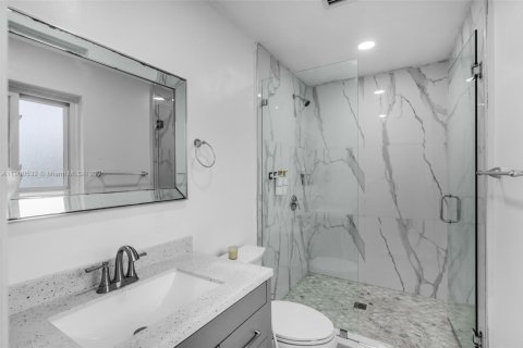 House in Miami Gardens, Florida 4 bedrooms, 164.81 sq.m. № 1951637 - photo 19