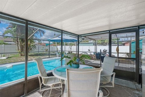 House in Tampa, Florida 3 bedrooms, 120.77 sq.m. № 2094644 - photo 21