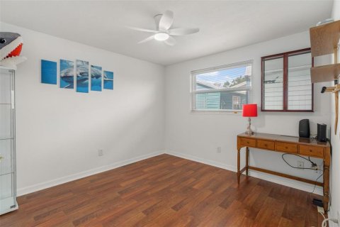 House in Tampa, Florida 3 bedrooms, 120.77 sq.m. № 2094644 - photo 18