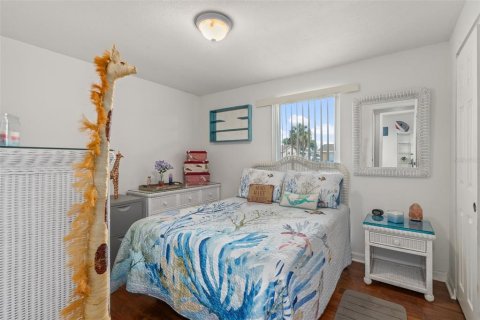House in Tampa, Florida 3 bedrooms, 120.77 sq.m. № 2094644 - photo 16