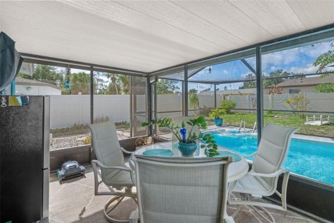 House in Tampa, Florida 3 bedrooms, 120.77 sq.m. № 2094644 - photo 20