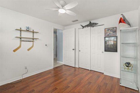 House in Tampa, Florida 3 bedrooms, 120.77 sq.m. № 2094644 - photo 19