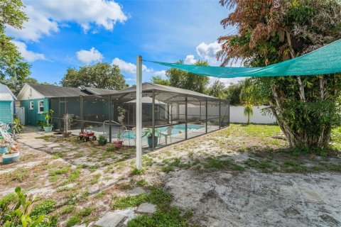 House in Tampa, Florida 3 bedrooms, 120.77 sq.m. № 2094644 - photo 29