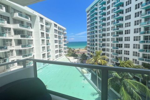 Copropriété à louer à Miami Beach, Floride: 2 chambres, 95.69 m2 № 1710585 - photo 11