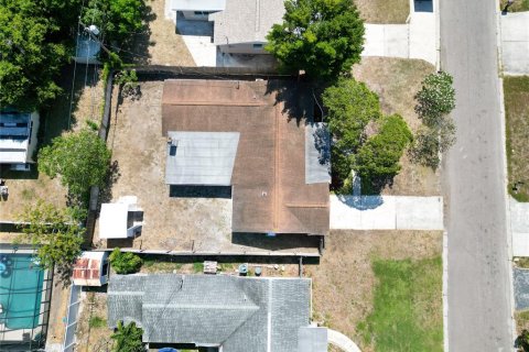 House in Seminole, Florida 4 bedrooms, 164.16 sq.m. № 1552135 - photo 10