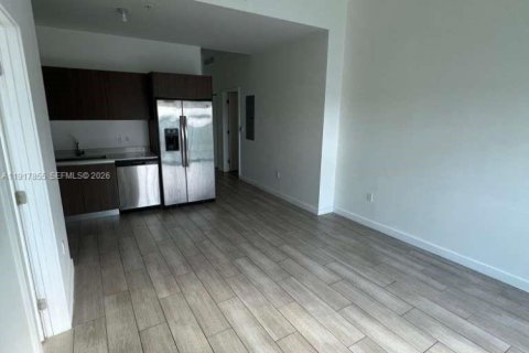 Condominio en alquiler en Miami, Florida, 2 dormitorios, 74.23 m2 № 1973172 - foto 17