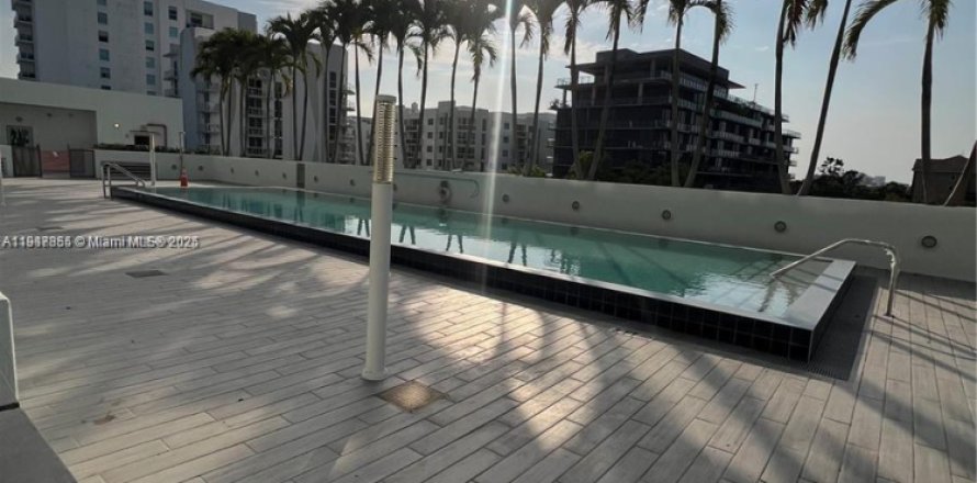 Condo in Miami, Florida, 2 bedrooms № 1973172