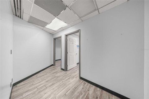 Снять в аренду коммерческую недвижимость в Окала, Флорида № 2097528 - фото 22