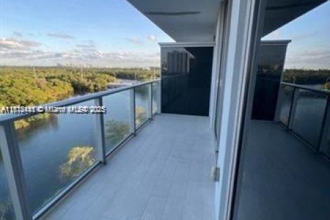 Купить кондоминиум в Норт-Майами-Бич, Флорида 1 спальня, 87.05м2, № 2035239 - фото 19