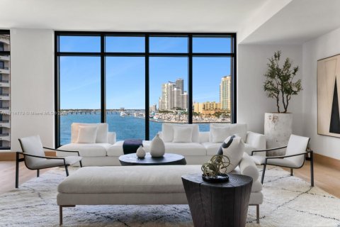 Condo in Miami Beach, Florida, 6 bedrooms  № 1764229 - photo 11