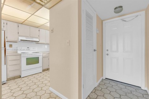 Купить кондоминиум в Дейви, Флорида 2 спальни, 109.62м2, № 1966046 - фото 12