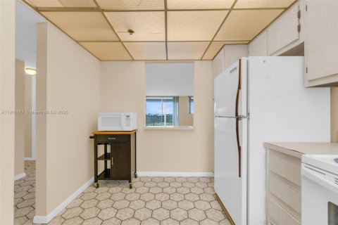 Купить кондоминиум в Дейви, Флорида 2 спальни, 109.62м2, № 1966046 - фото 17